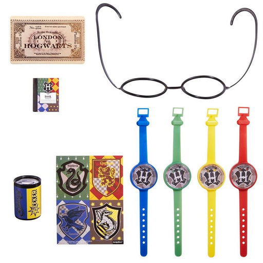 The contents of a Harry Potter Mega Party Favor Pack.