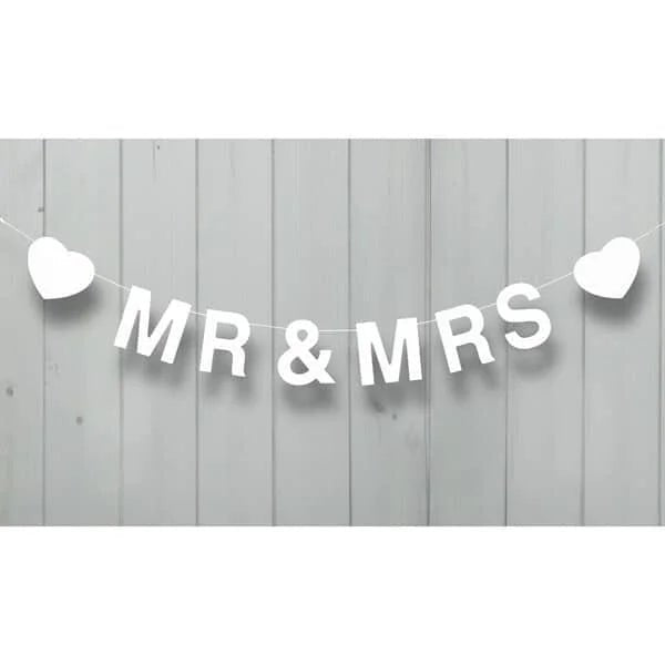 White Mr & Mrs Wedding Banner with Heart Accents | 1ct - Zurchers
